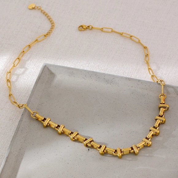 18K Gold Plated Link Chain Necklace with Safety Pin Clasp main image 1